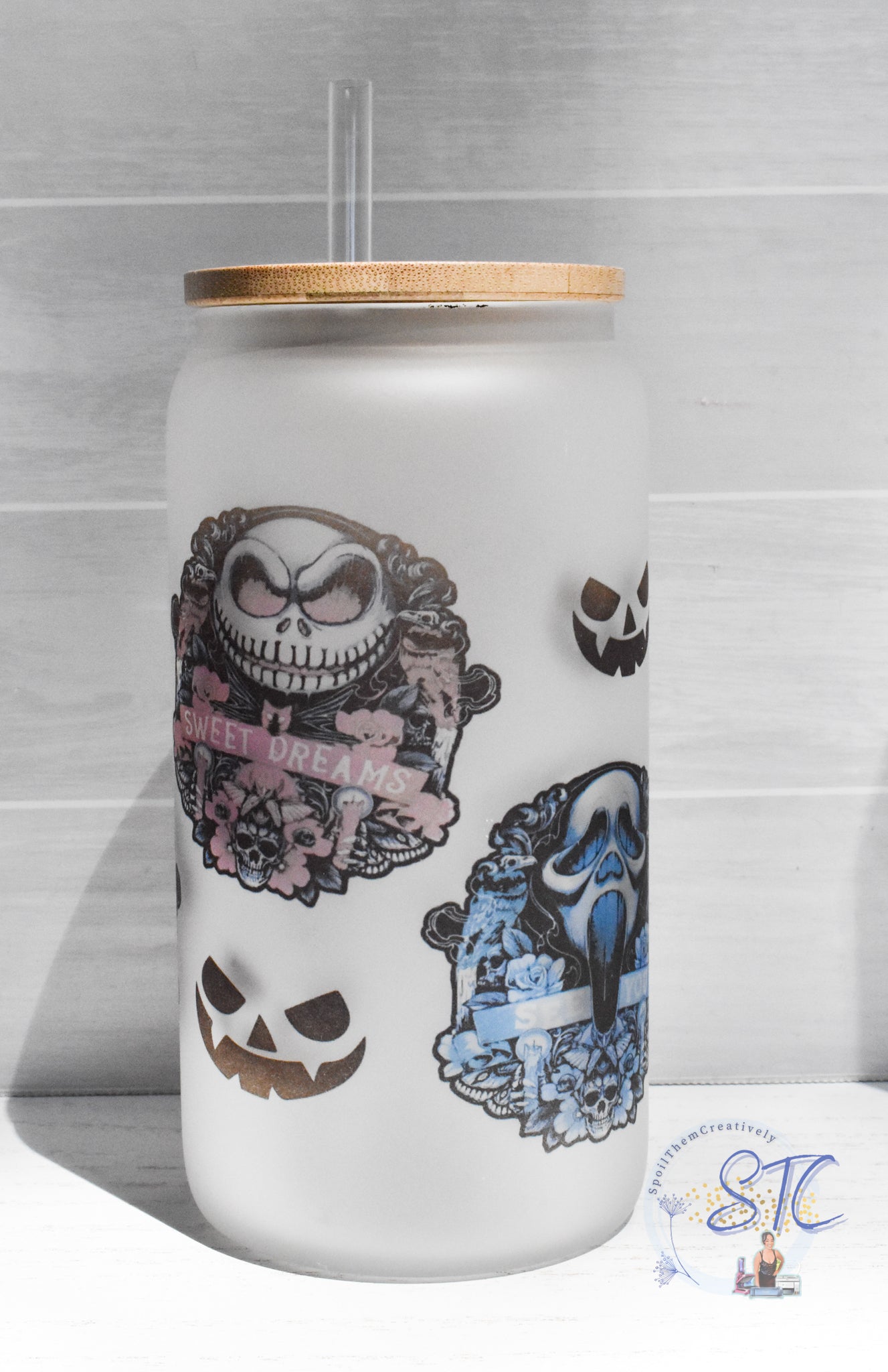 Halloween #003 Beer Glass Cup with Bamboo Lid and Straw (18oz)
