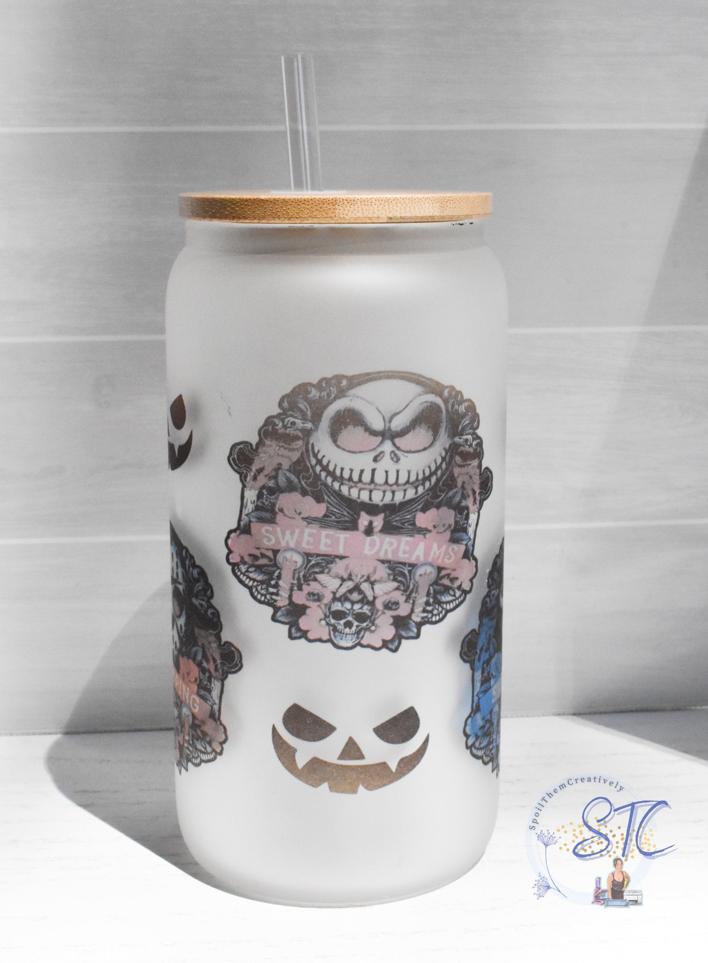 Halloween #003 Beer Glass Cup with Bamboo Lid and Straw (18oz)