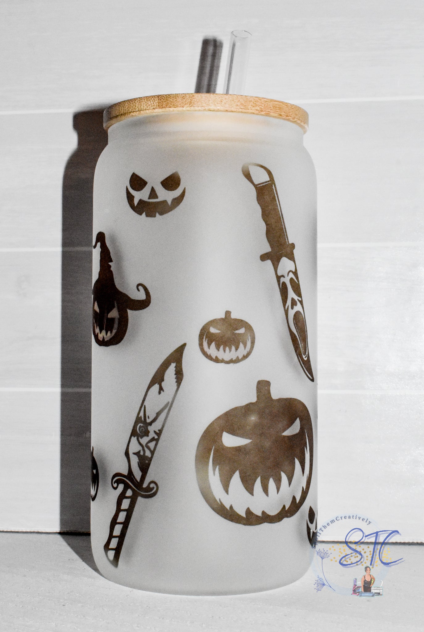 Halloween #002 Beer Glass Cup with Bamboo Lid and Straw (18oz)