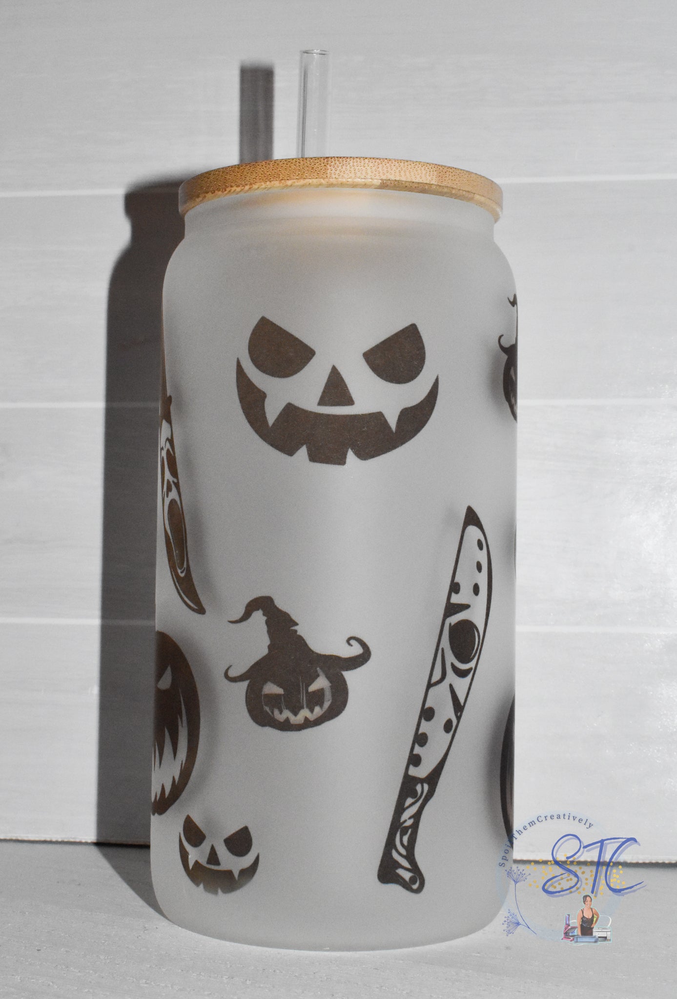 Halloween #002 Beer Glass Cup with Bamboo Lid and Straw (18oz)