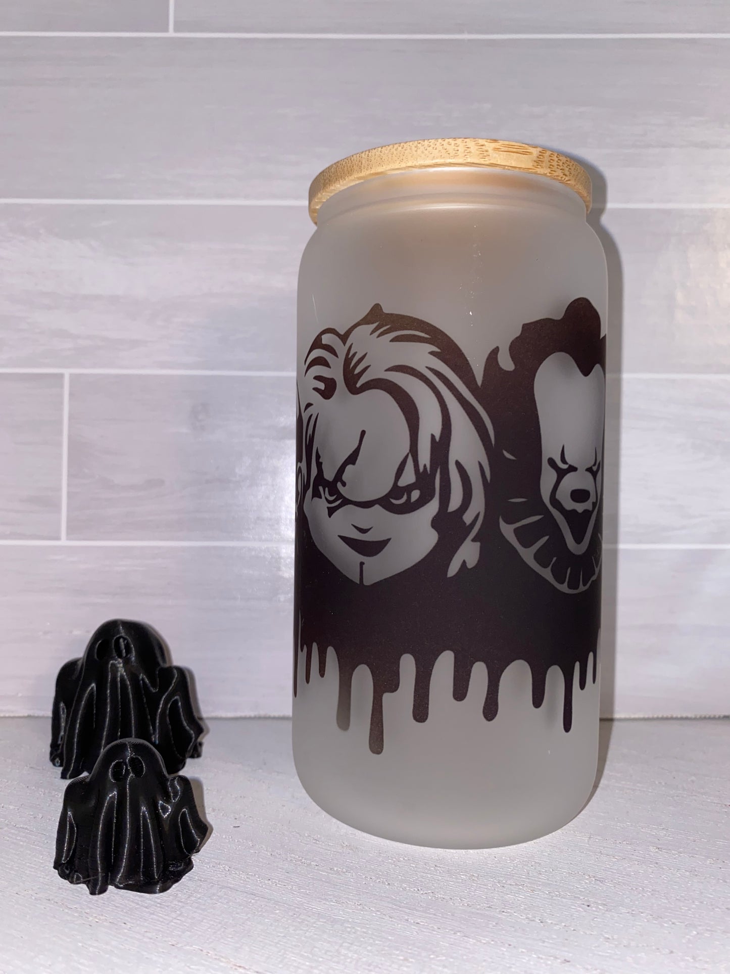 Halloween #005 Beer Glass Cup with Bamboo Lid and Straw (18oz)