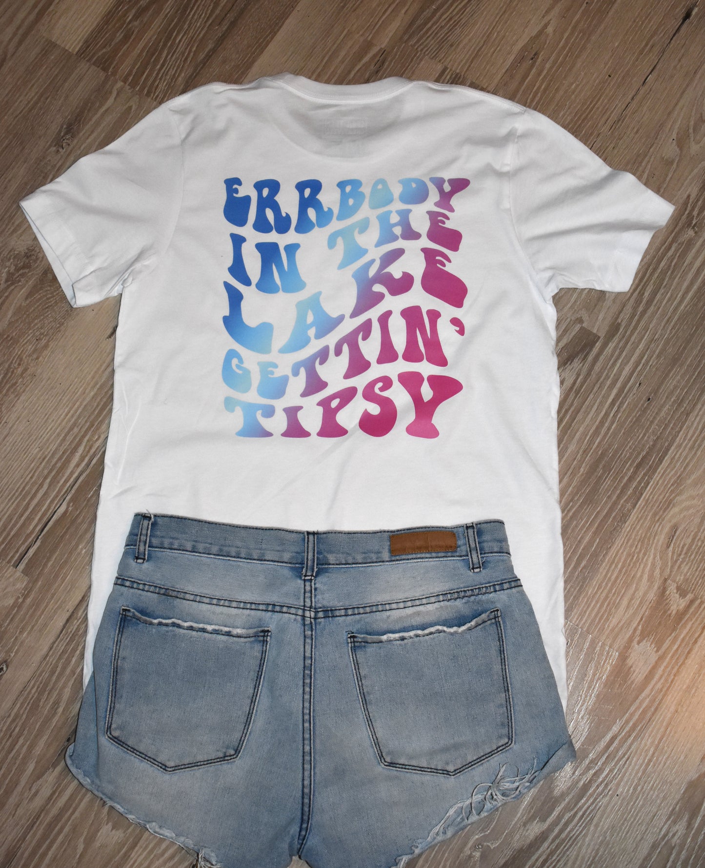 Errbody in the Lake Gettin' Tipsy | Minnesota T-Shirt