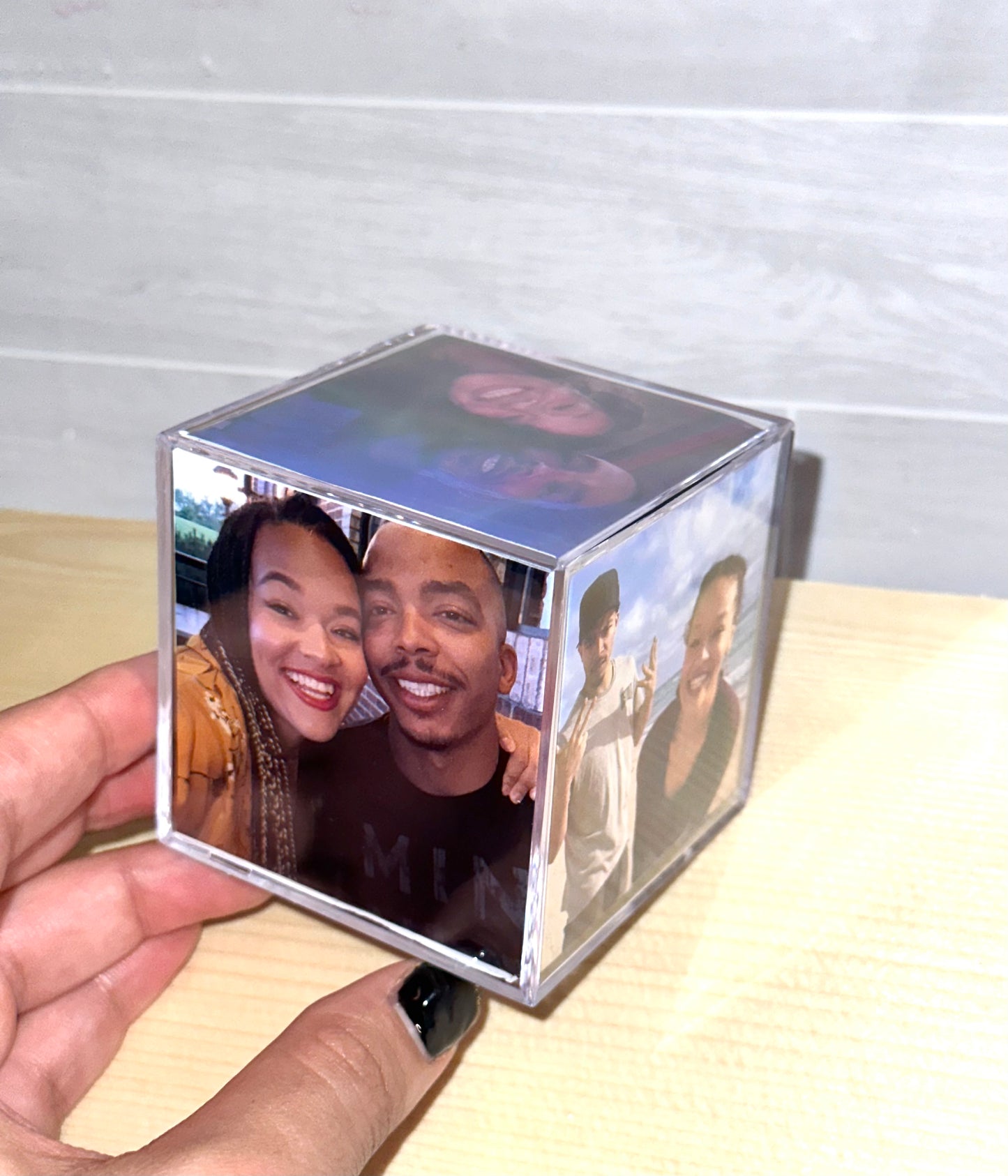 Photo Cube (6 Pictures)