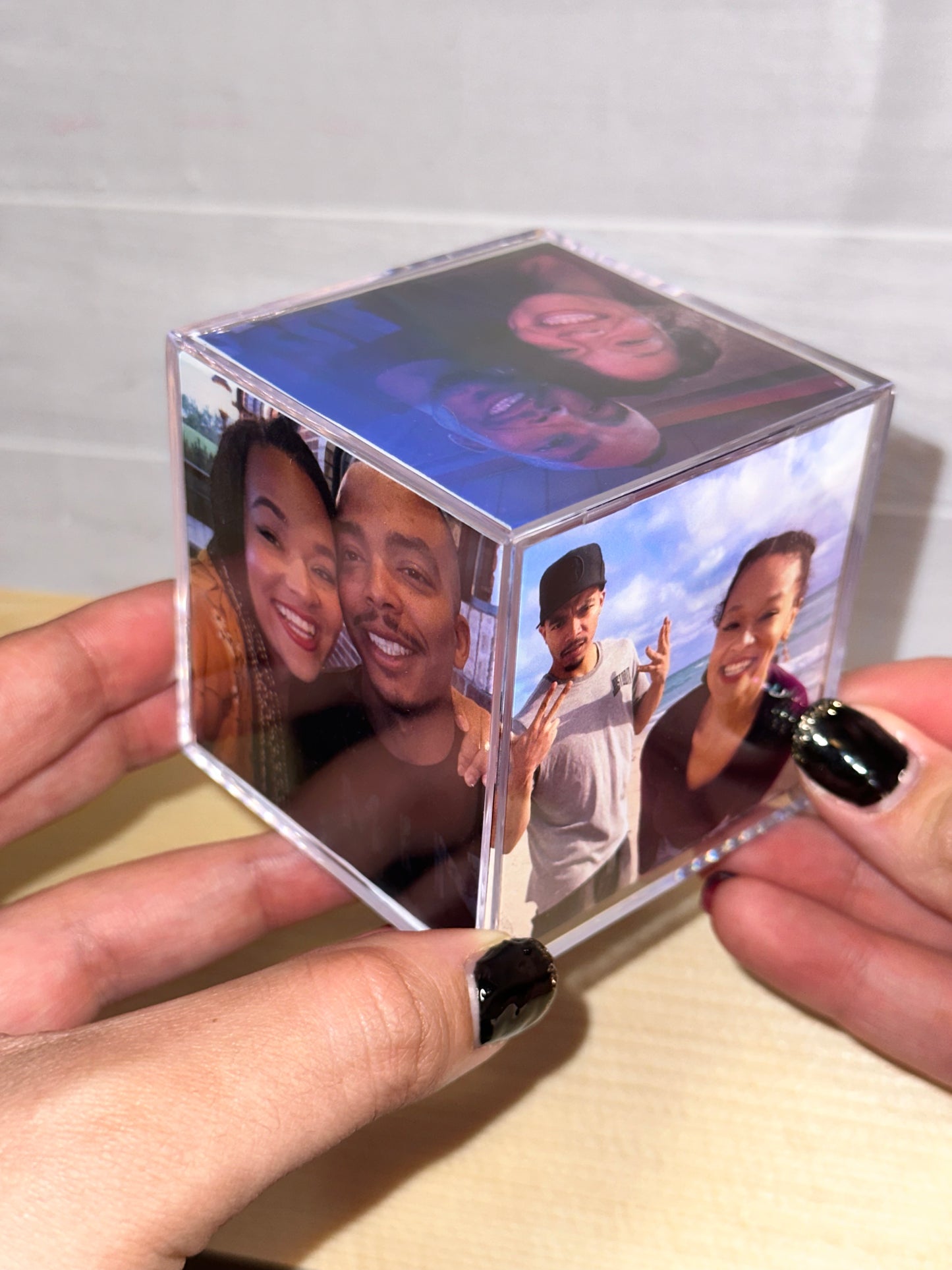 Photo Cube (6 Pictures)