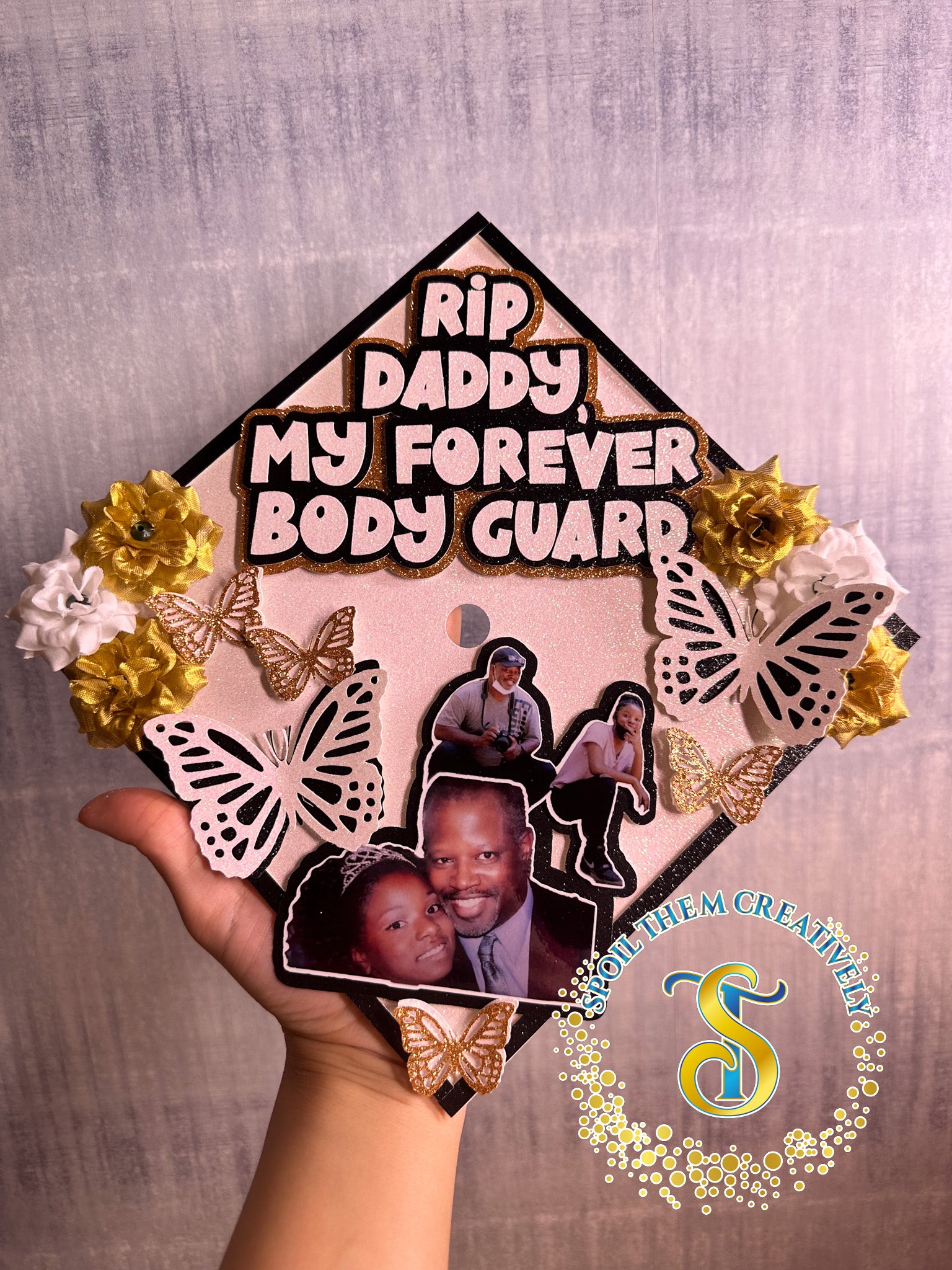 Graduation cap with personalized design RIP