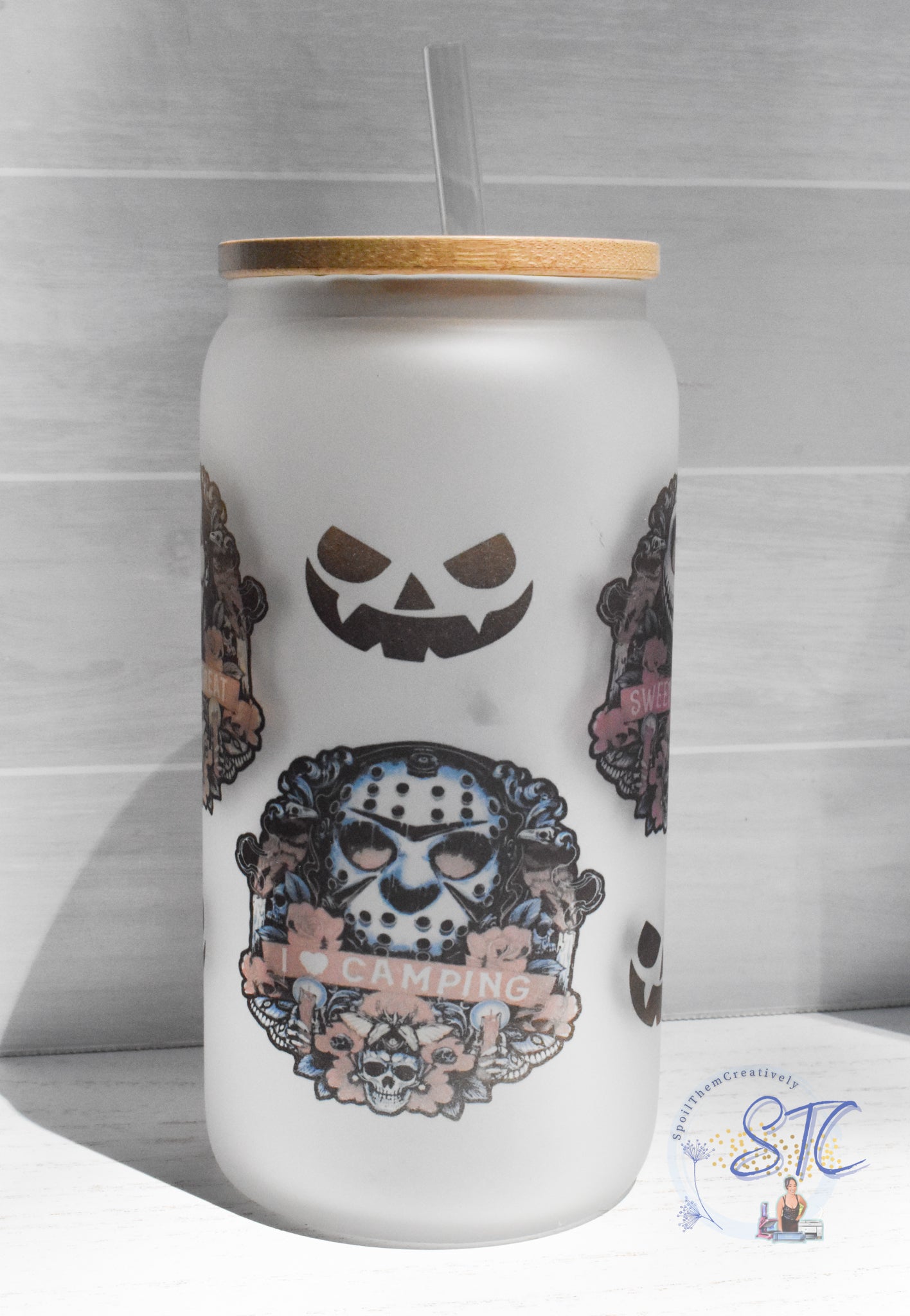 Spooky Cute Ghost, Halloween, Glass beer can, 18 oz with bamboo lid and  choice of plastic or glass straw, Personalized glass tumbler