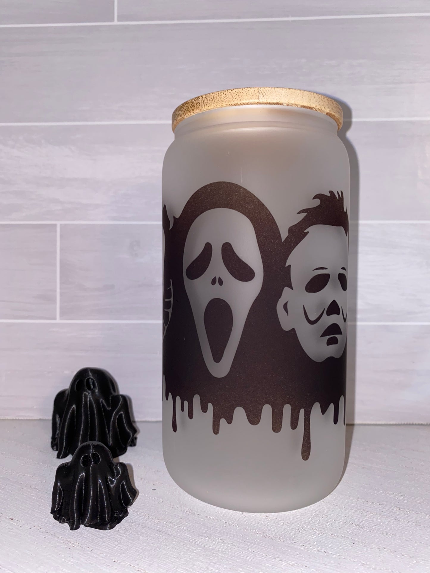 Halloween #005 Beer Glass Cup with Bamboo Lid and Straw (18oz)